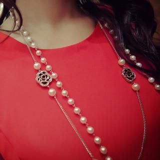 Ticoo Layered Faux-Pearl Rose Necklace