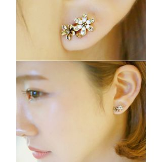 Miss21 Korea Rhinestone Flower Earrings