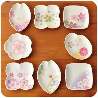 Momoi Sakura Print Sauce Dish
