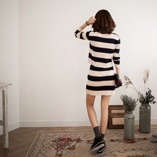 WHITE FOX Set: Round-Neck Striped Knit Top + Mini Skirt