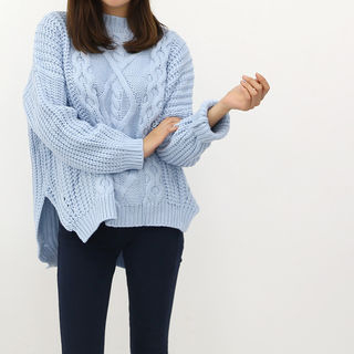 DANI LOVE Slit-Hem Cable-Knit Sweater