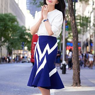 Adeline Set: Long-Sleeve T-Shirt + Color Block Frilled Trim Midi Skirt