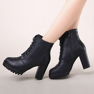 DUSTO Brogue Chunky Heel Ankle Boots