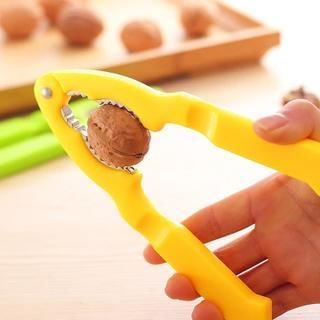 Yulu Nut Cracker