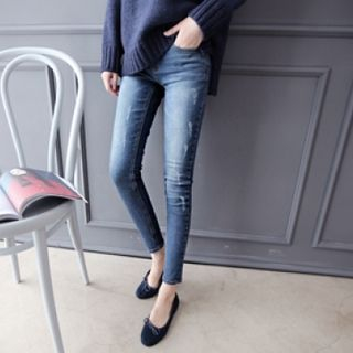 DAILY LOOK Distressed Skinny Jeans