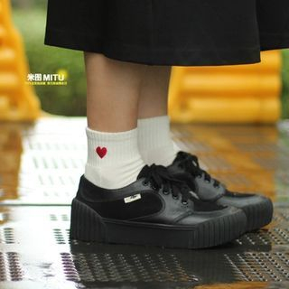 MITU Heart Embroidered Socks