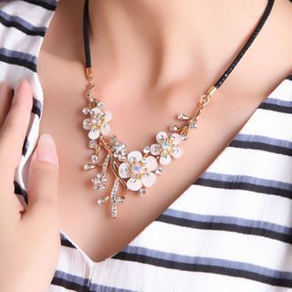 Dara Diamante Flower Necklace