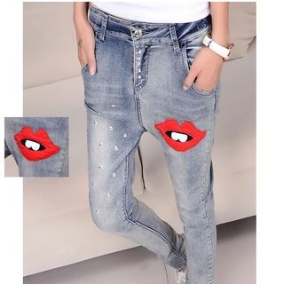 Oaksa Lip Studded Jeans