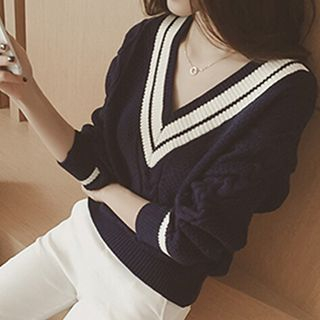 Bloombloom V-Neck Cable Knit Sweater