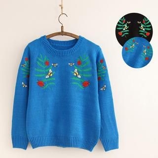 11.STREET Bee Embroidered Knit Top