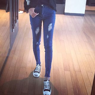 Eva Fashion Distressed Jeans
