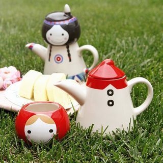 La Vie Cartoon Ceramic Teapot