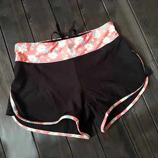 GYM QUEEN Piped Running Shorts