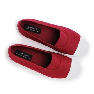 Life 8 Contrast Slip-Ons