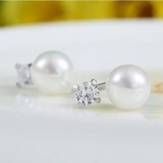 Zundiao Sterling Silver Pearl Studs