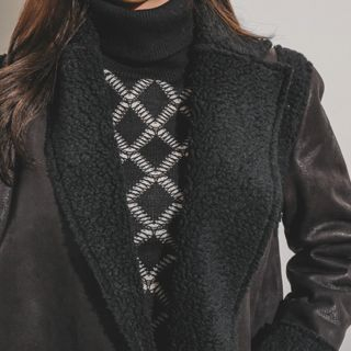 UUZONE Double-Breasted Faux-Shearling Jacket