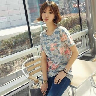 CLICK Camouflage Floral Print T-Shirt