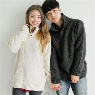 TOMONARI Couple Buttoned Mock-Neck Sweater