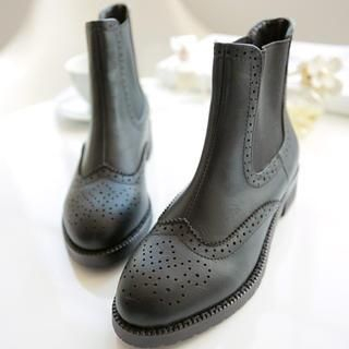 Pangmama Wing-Tip Ankle Boots