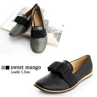 SWEET MANGO Faux-Leather Bow-Front Flats