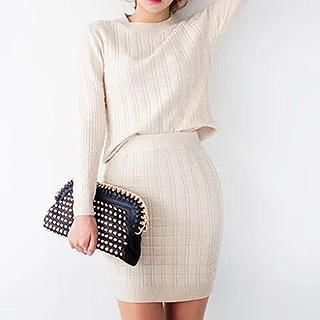 Neeya Set: Cable Knit Top + Penicl Skirt