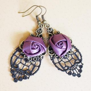 Fit-to-Kill Gothic Roses Earrings  Purple - One Size