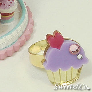 Sweet & Co. Mini Purple Cupcake Crystal Gold Ring