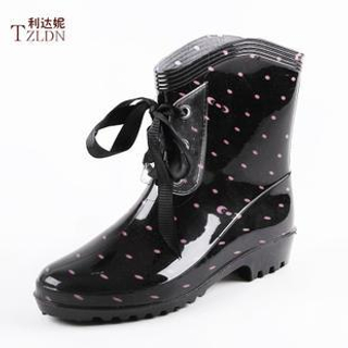 Rivari Lace-Up Short Rain Boots