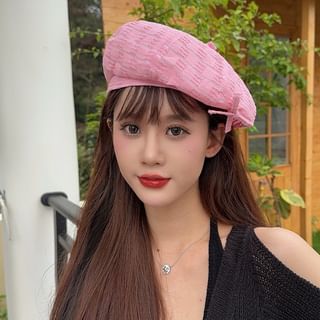 Textured Beret With Bow Accent