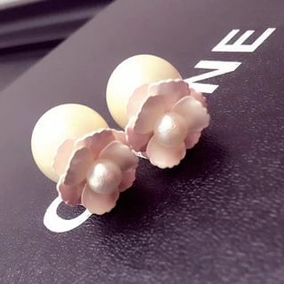 EPOQ Faux Pearl Flower Earrings