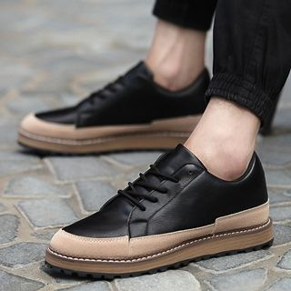 Chariot Lace-Up Panel Casual Shoes