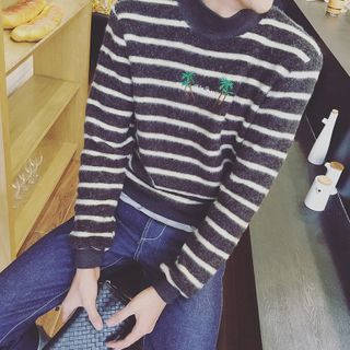 Chuoku Embroidered Mock Neck Striped Knit Top