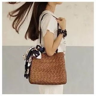 Trava Straw Shoulder Bag