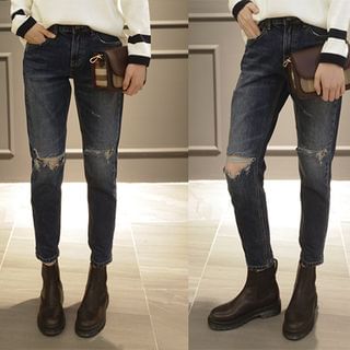 NIPONJJUYA Distressed Tapered Jeans