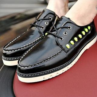 JUN.LEE Skull Studded Casual Shoes