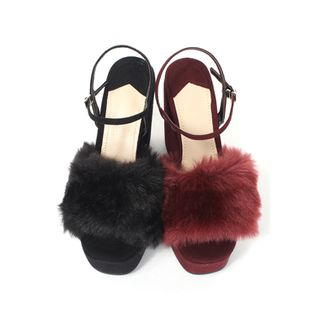 BBORAM Faux-Fur Sandals