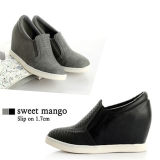 SWEET MANGO Croc-Grain Wedge-Heel Slip-Ons