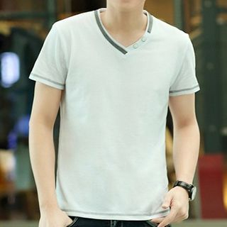 Hyung Short-Sleeve V-Neck T-Shirt