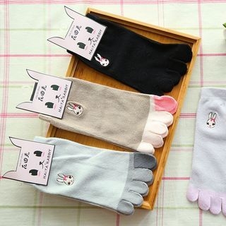 Class 302 Bunny Embroidered Toe Socks