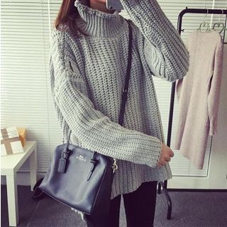 Everose Turtleneck Sweater