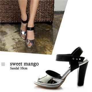 SWEET MANGO Metallic Ankle-Strap Sandals