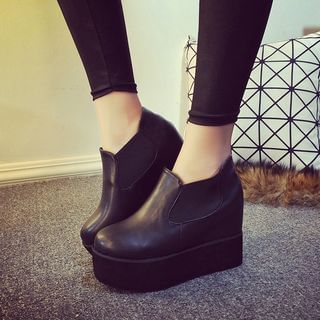 Wello Platform Ankle Boots