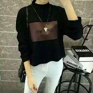 Jolly Club Lettering Knit Top