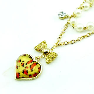Fit-to-Kill Leopard Heart And Bow Necklace Gold - One Size