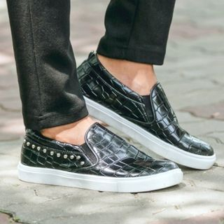 ABOKI Croc-Grain Slip-ons