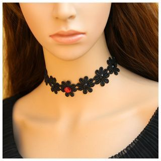 Amina Floral Lace Choker