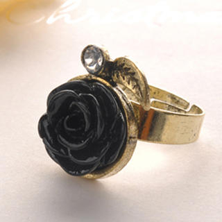 Fit-to-Kill Diamond Rose Ring Black - One Size