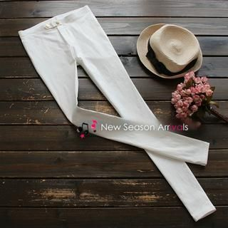 YOYO Button-Accent Skinny Pants