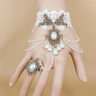 Fit-to-Kill Vintage Lace Bracelet & Ring Set  White - One Size