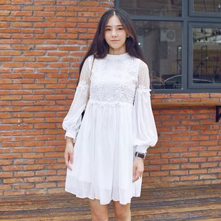 AC Bubble-Sleeved Lace-Panel Chiffon Dress